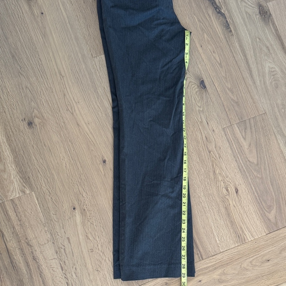 Banana Republic Gray Bootcut Dress Pants
Size 6P (Petite) - Picture 5 of 5
